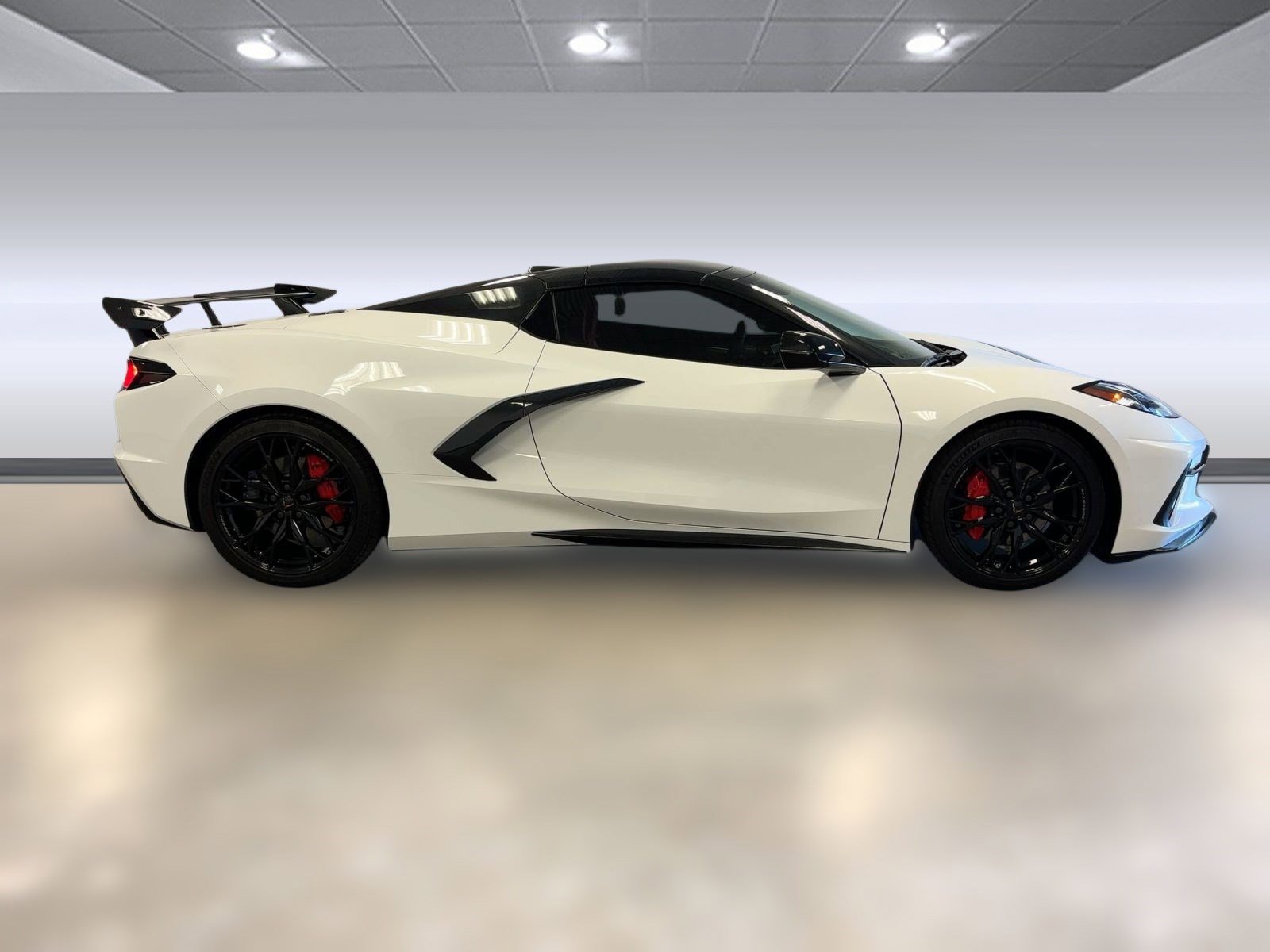 2025 Chevrolet Corvette Stingray 2LT Convertible photo 7