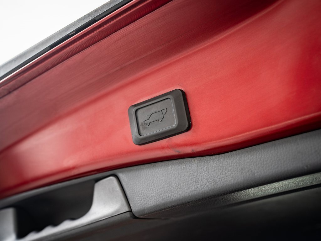 2021 Toyota RAV4 Hybrid XLE photo 19