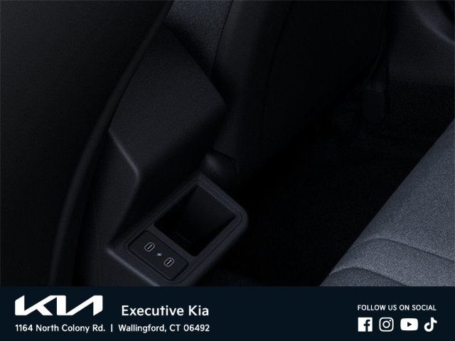 2025 Kia K4 LXS photo 24