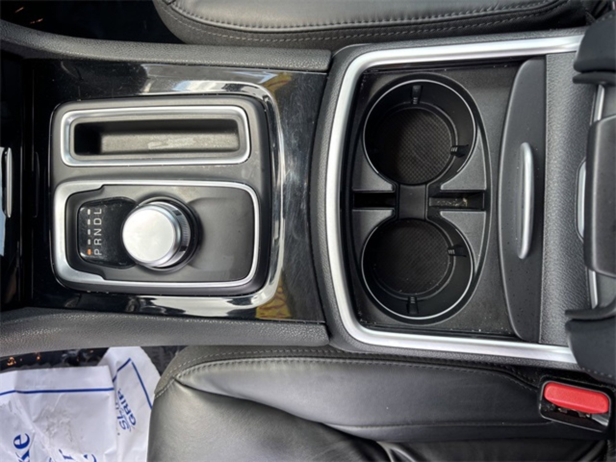 2023 Chrysler 300 Touring L photo 16