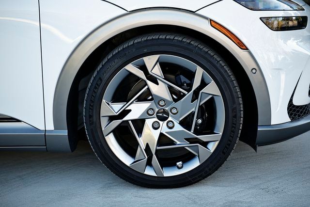 2024 Genesis GV60 Performance photo 4