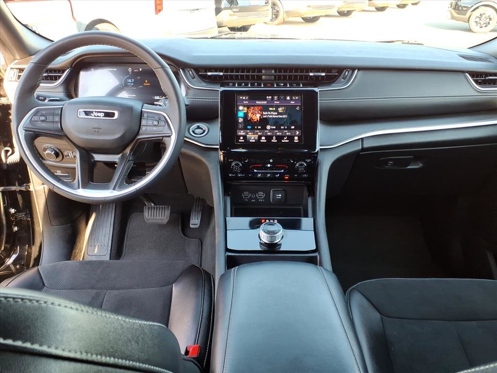 2024 Jeep Grand Cherokee Altitude photo 8