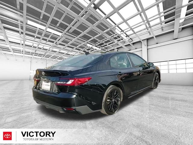 2025 Toyota Camry SE photo 3