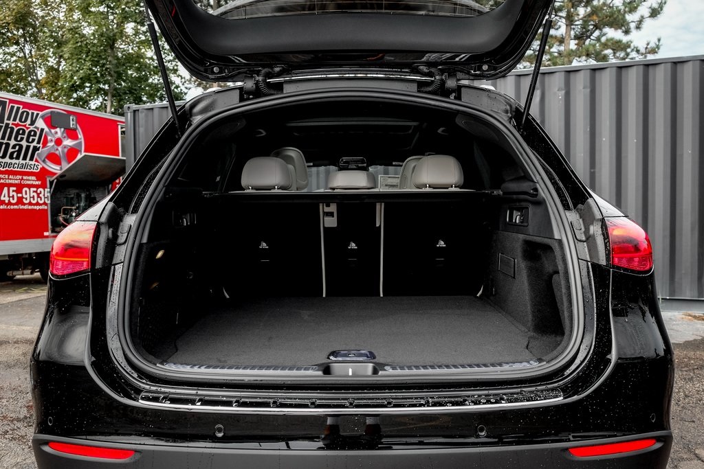 2026 Mercedes Benz GLC 300 4MATIC photo 9