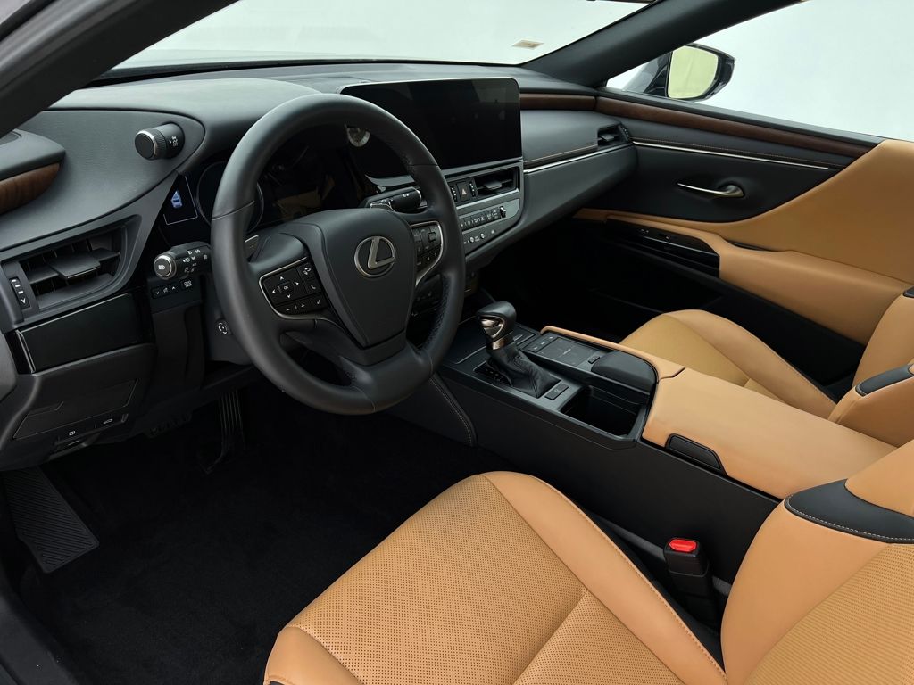 2022 Lexus ES 350 photo 13
