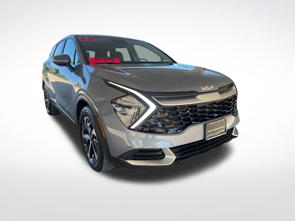 2023 Kia Sportage EX photo 3