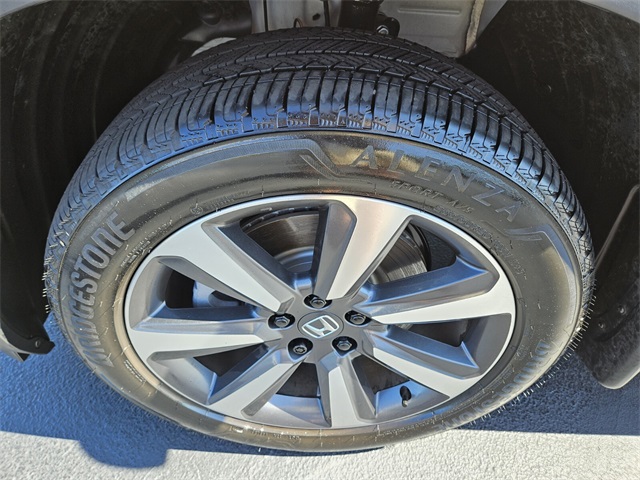 2024 Honda Pilot Touring photo 18