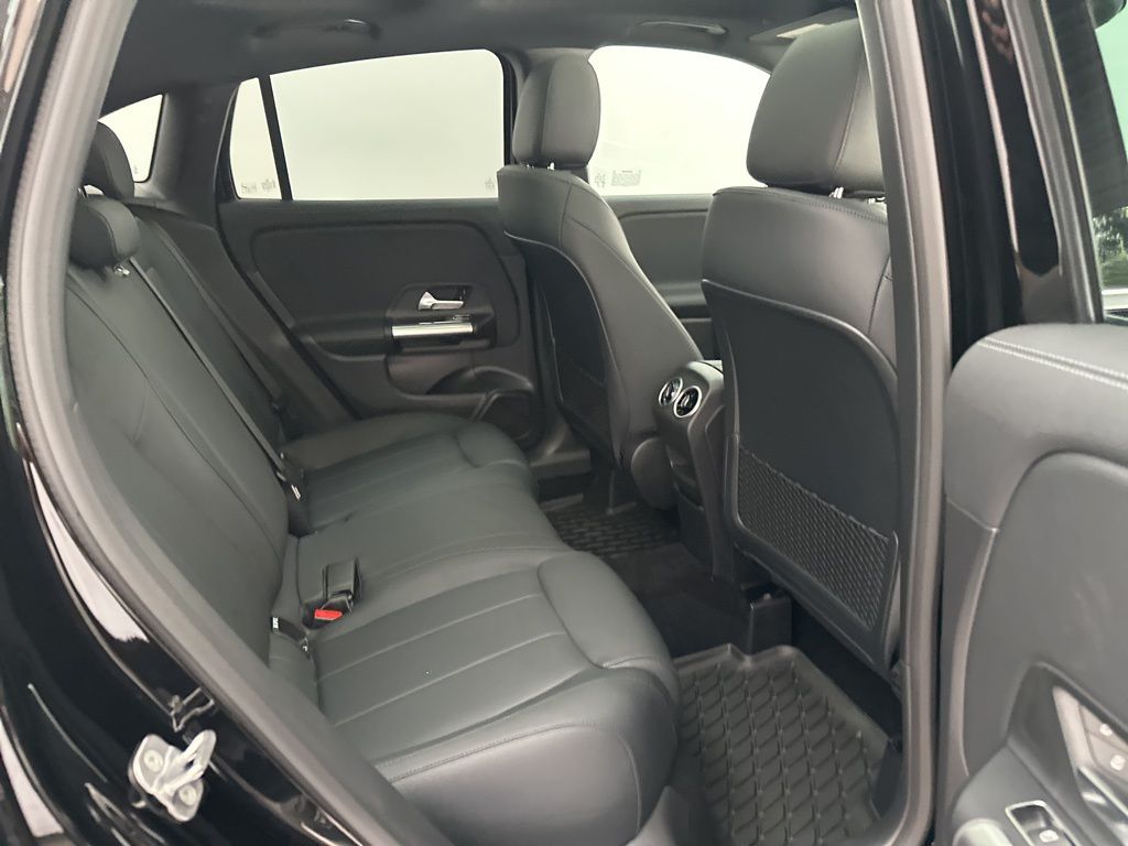 2025 Mercedes Benz GLA 250 photo 23