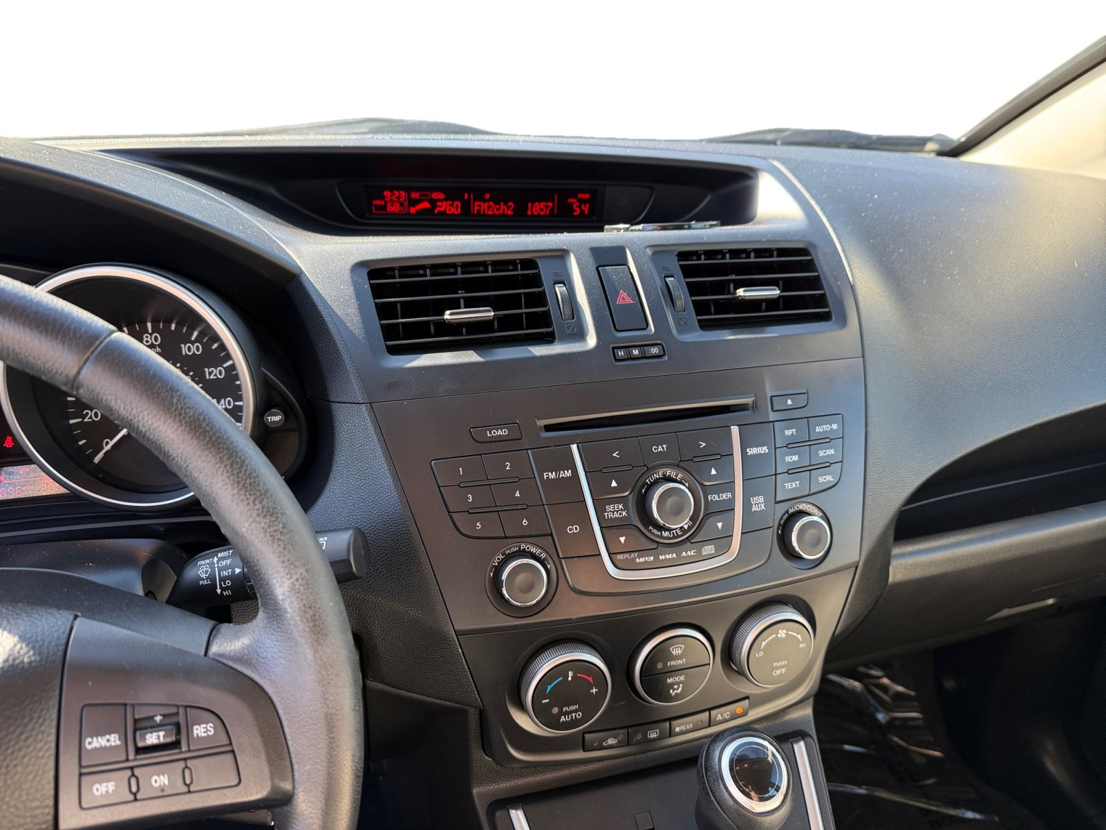 2015 Mazda Mazda5 Touring photo 12