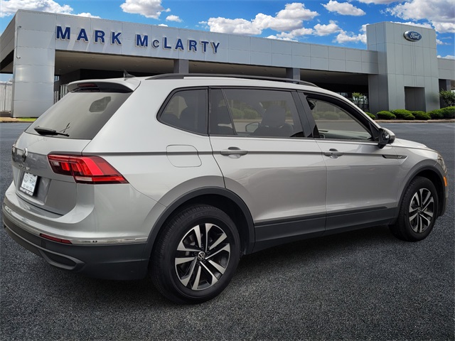 2024 Volkswagen Tiguan S photo 2