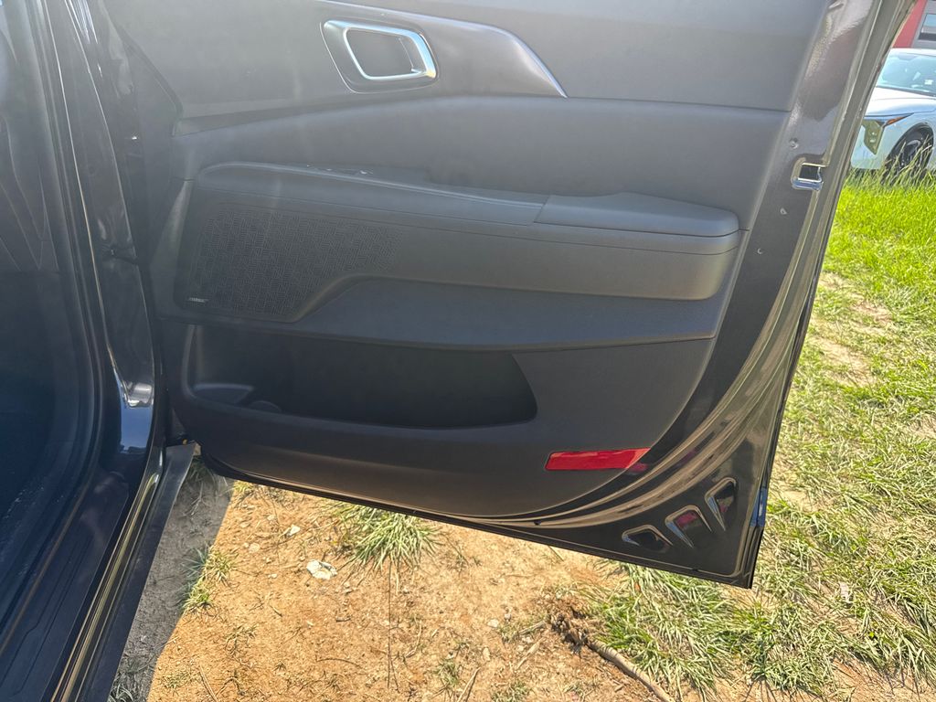 2026 Kia Carnival SX Prestige photo 13