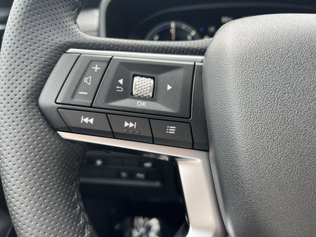 2025 Mitsubishi Outlander PHEV SE S-AWC photo 12