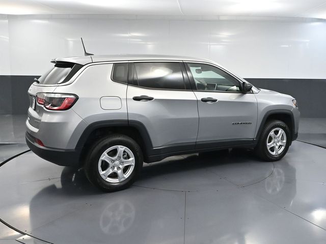 2022 Jeep Compass Sport photo 4
