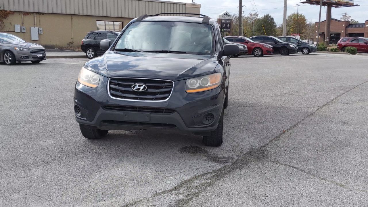 2010 Hyundai Santa Fe GLS photo 3