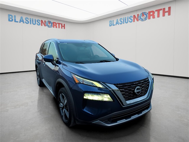 2023 Nissan Rogue SL photo 3