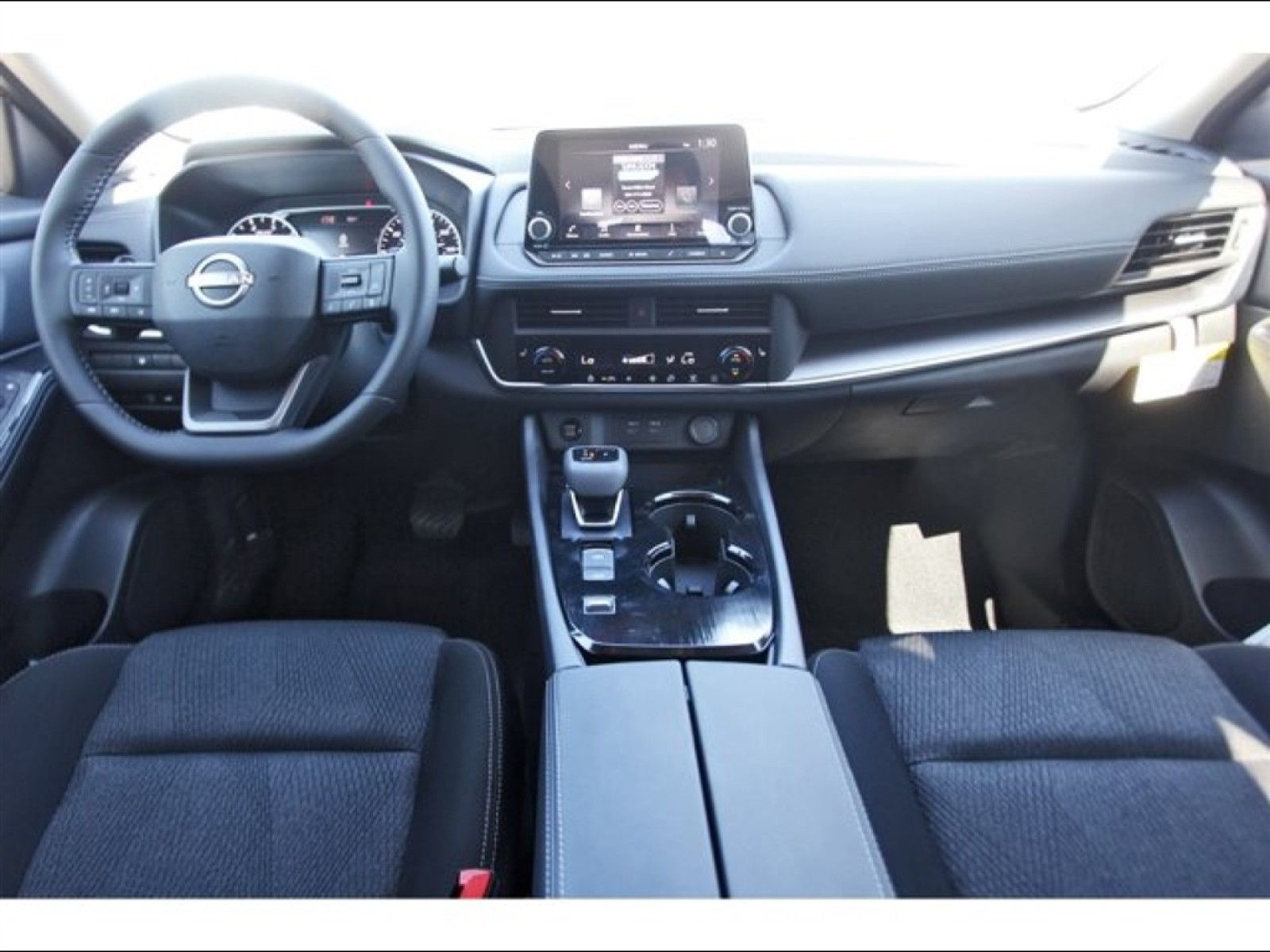 2026 Nissan Rogue SV - 7