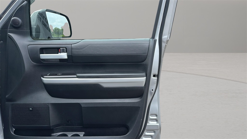 2018 Toyota Tundra Limited photo 18