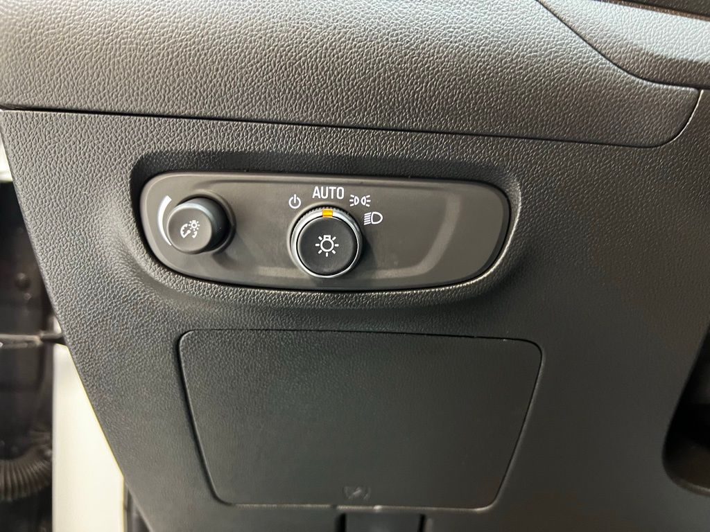 2024 Buick Encore GX Sport Touring photo 11