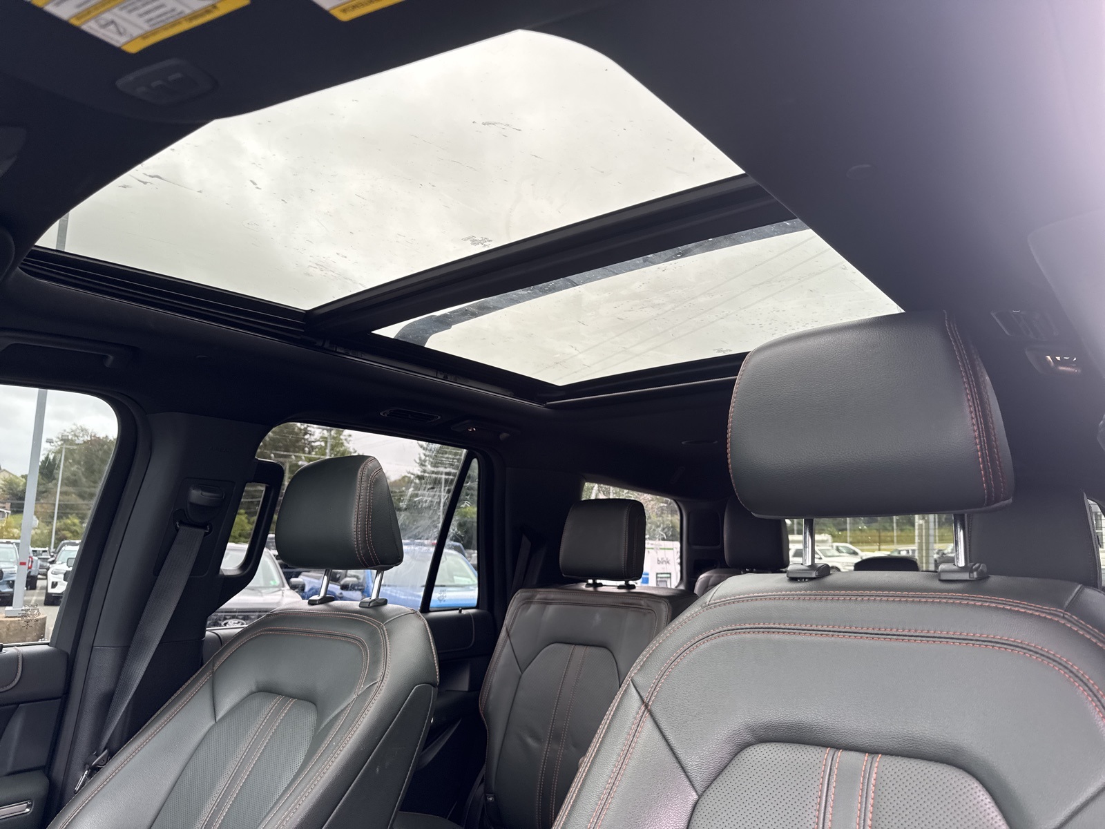 2022 Ford Expedition Timberline photo 8