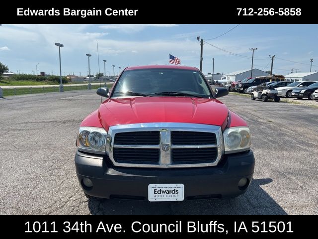 2005 Dodge Dakota SLT photo 3