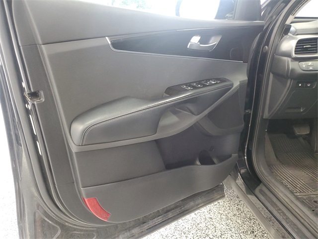 2020 Kia Sorento EX photo 3