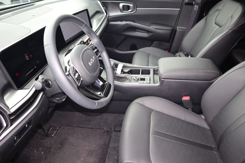 2025 Kia Sorento S photo 16