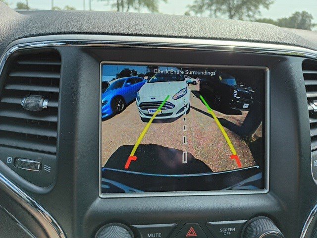 2018 Jeep Grand Cherokee Limited photo 23