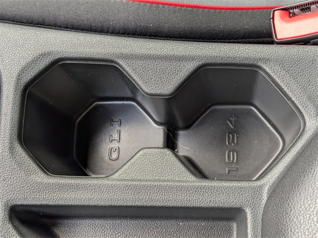 2024 Volkswagen Jetta GLI Autobahn Anniversary Edition photo 21
