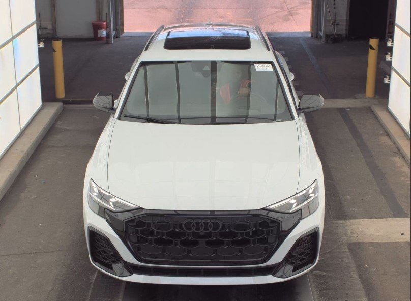 2024 Audi SQ8 Premium Plus photo 2