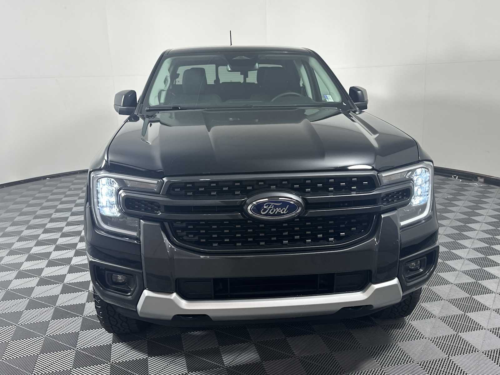 2025 Ford Ranger XLT photo 2