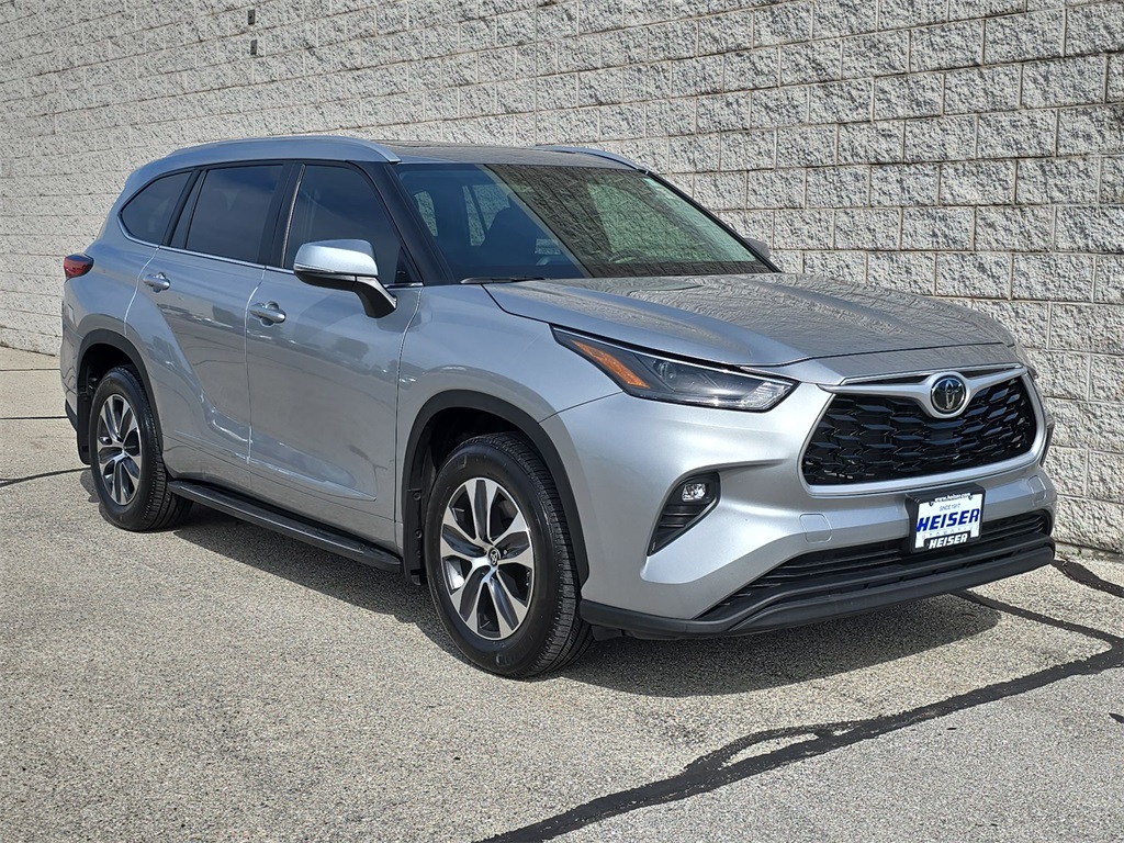 2023 Toyota Highlander XLE photo 13