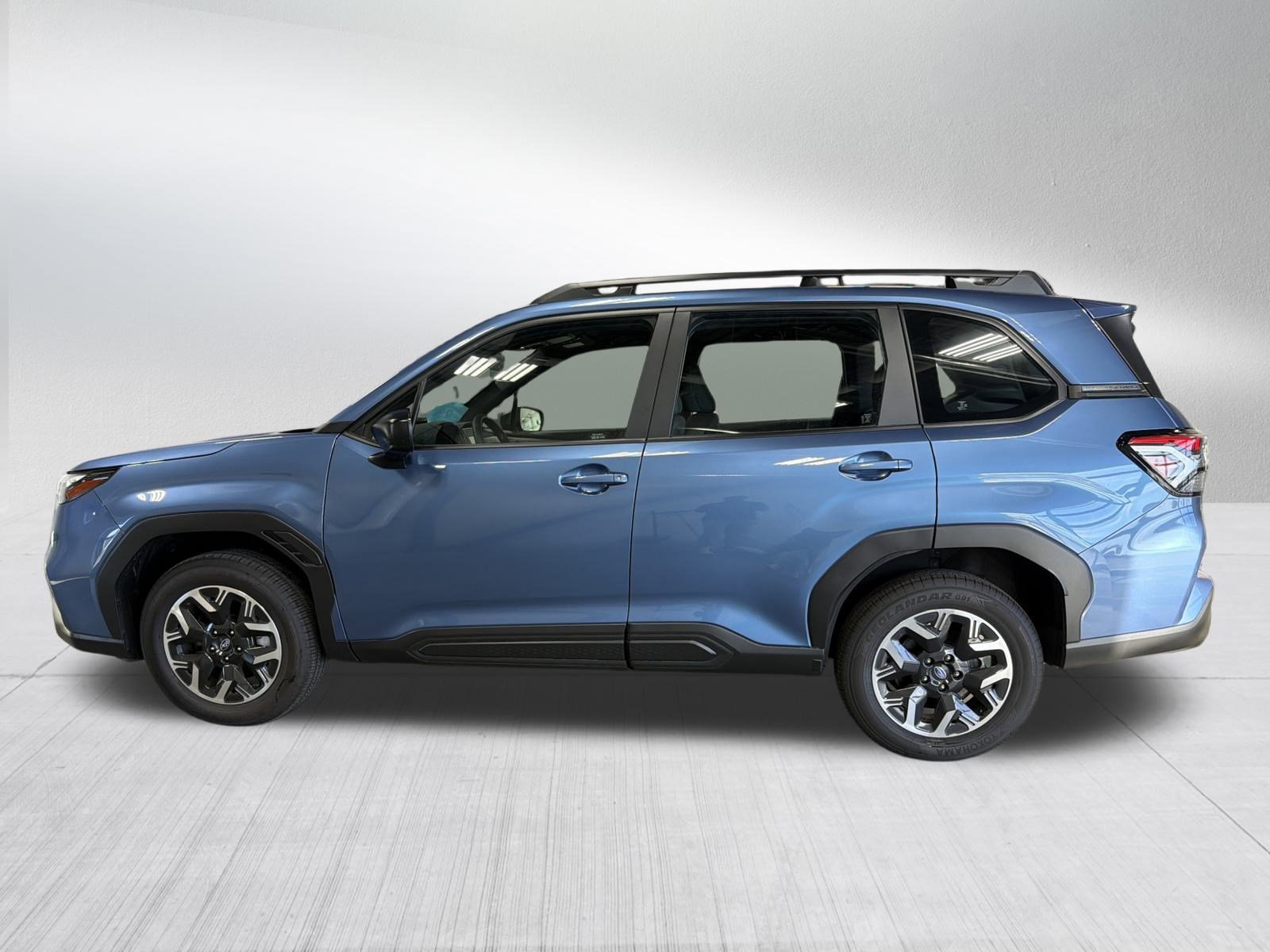 2025 Subaru Forester Base photo 4