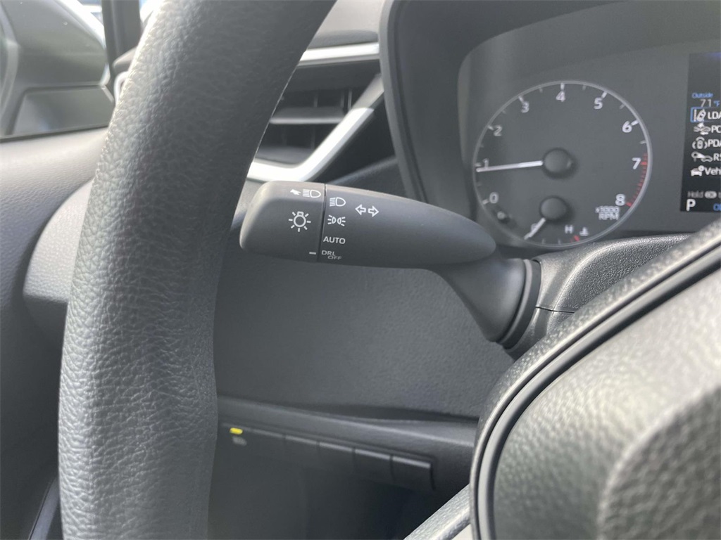 2025 Toyota Corolla LE photo 23