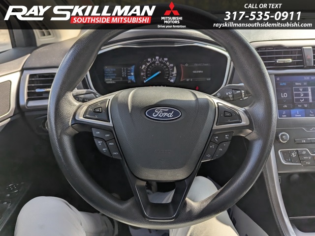 2020 Ford Fusion SE photo 19