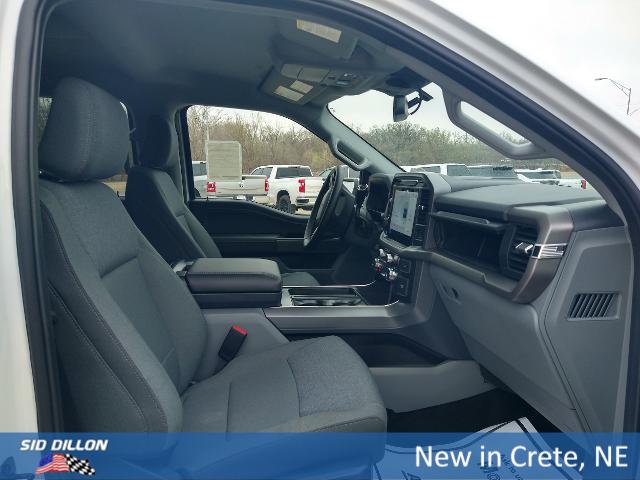2025 Ford F-150 XLT photo 3
