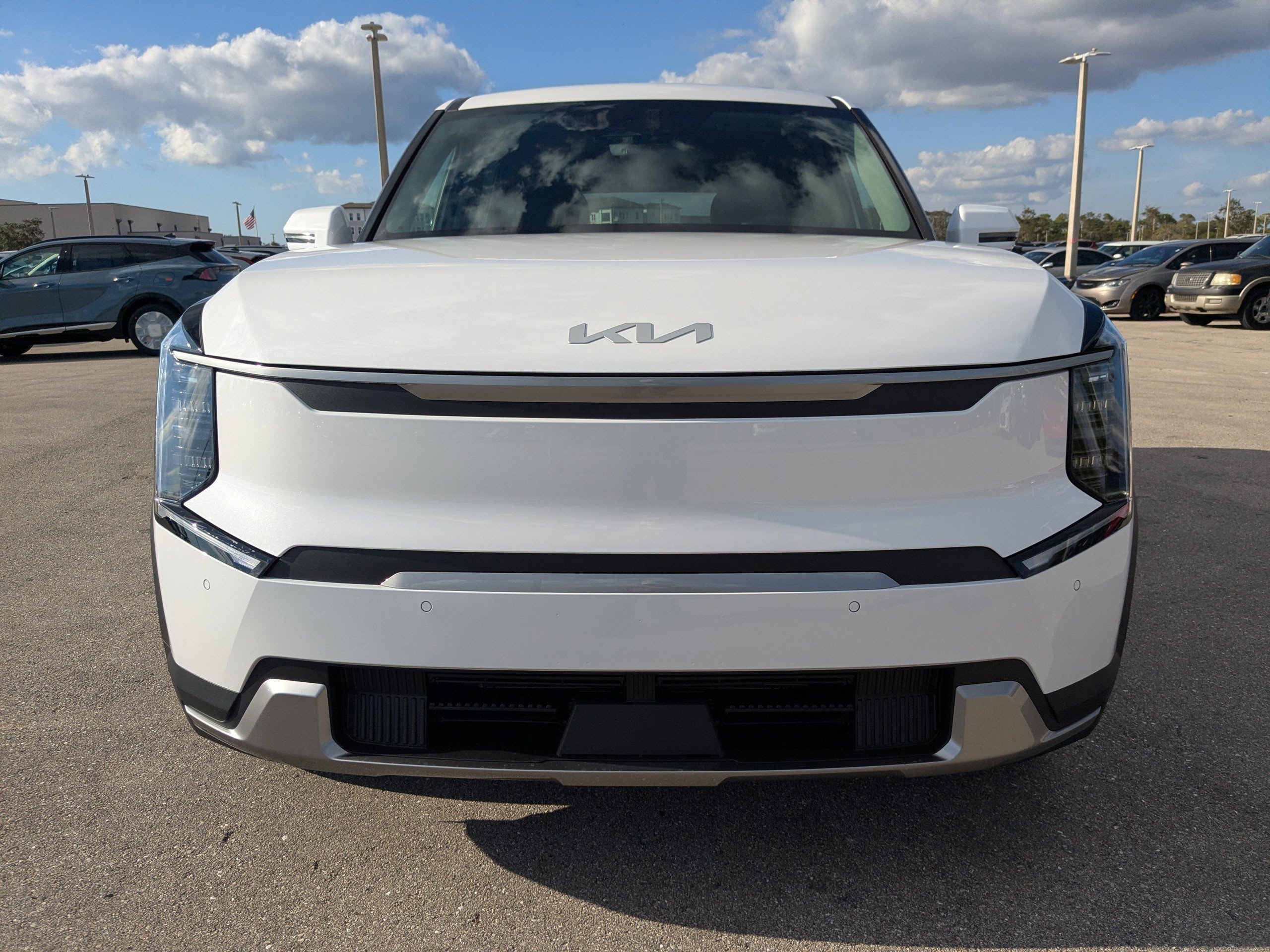 2026 Kia EV9 Light Long Range photo 3