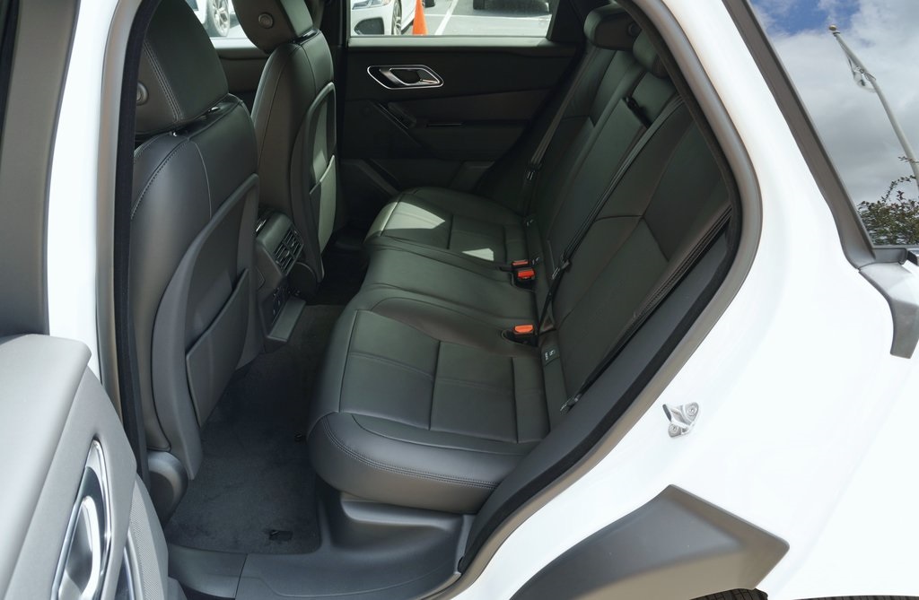 2026 LAND ROVER RANGE ROVER VELAR - Image 27