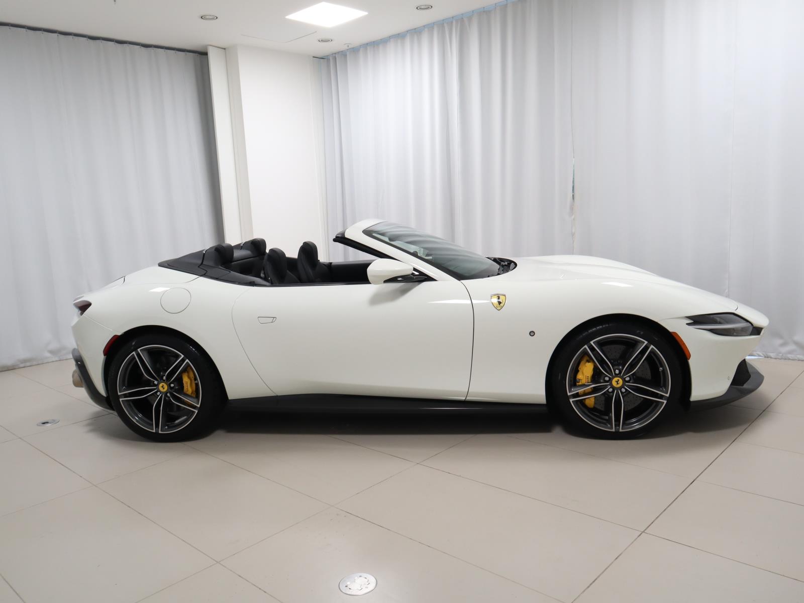 2024 Ferrari Roma Spider photo 8