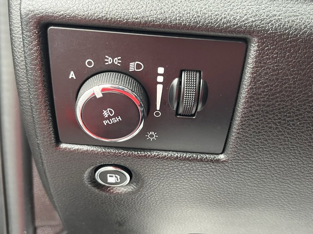 2022 Jeep Cherokee Limited X photo 5