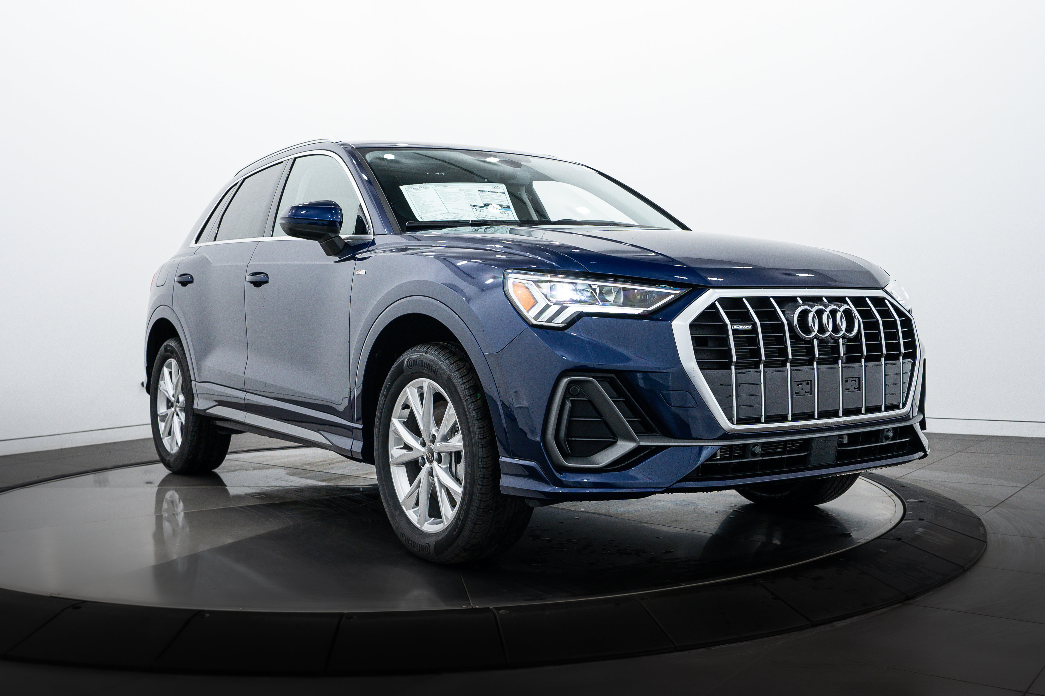 2025 Audi Q3 S line Premium Plus photo 2