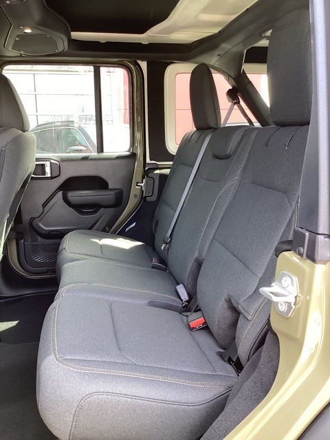 2025 Jeep Wrangler Sport S photo 14