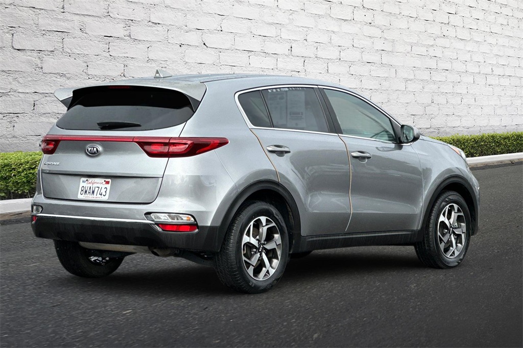 2022 Kia Sportage LX photo 3