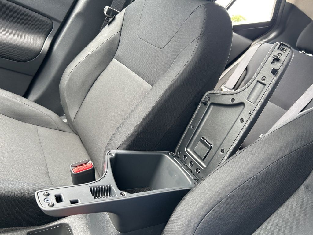 2025 Nissan Kicks Play S photo 27