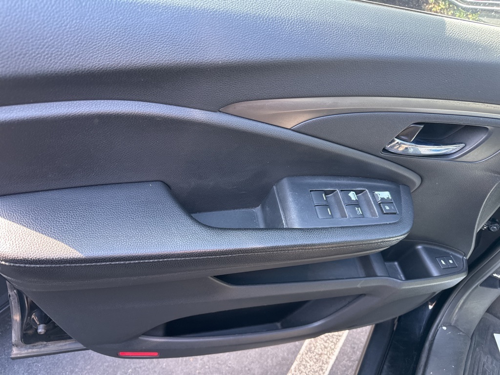 2016 Honda Pilot EX-L photo 21