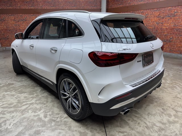 2025 Mercedes Benz GLA 35 AMG 4MATIC photo 2