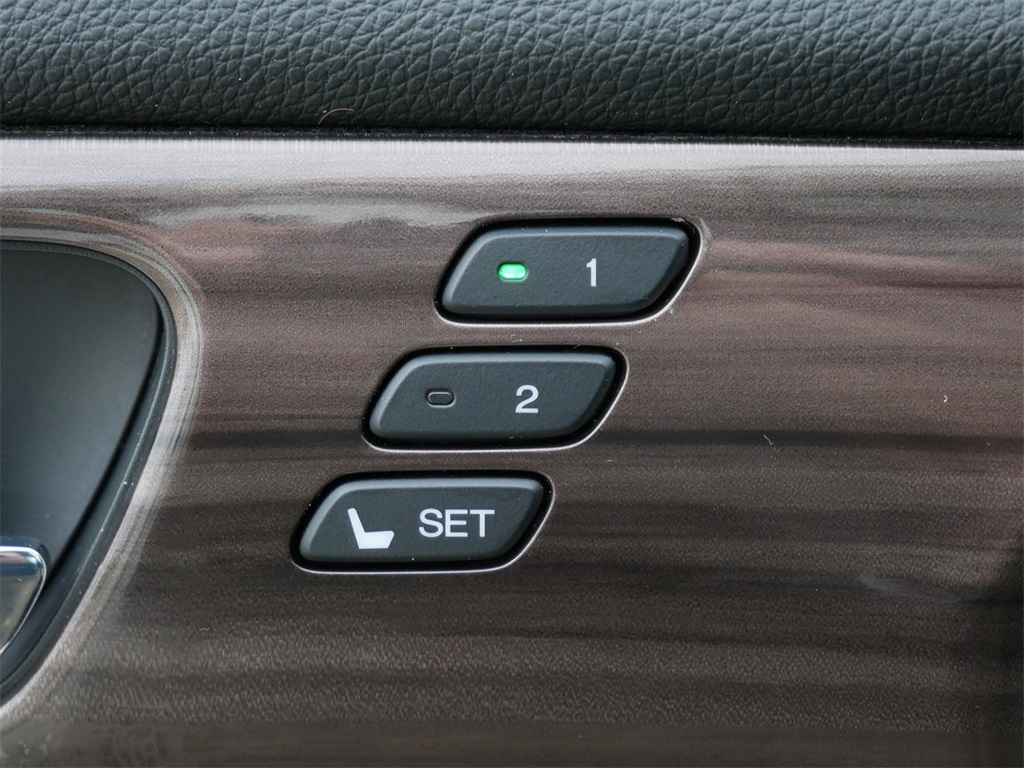2017 Honda Accord EX-L photo 23