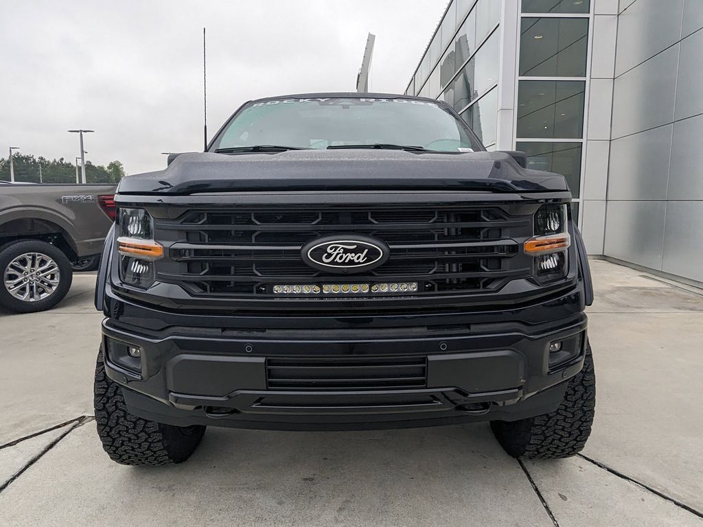 2025 Ford F-150 XLT photo 7