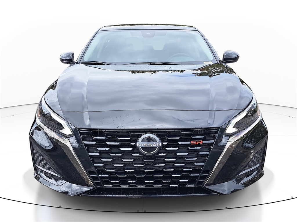 2025 Nissan Altima 2.5 SR photo 3