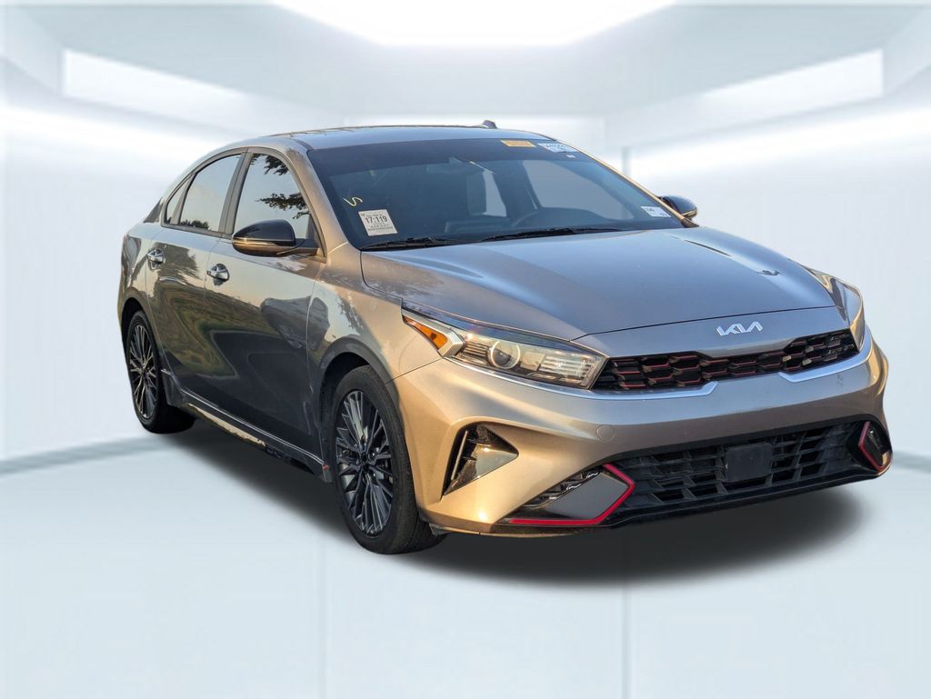2023 Kia Forte GT-Line photo 3