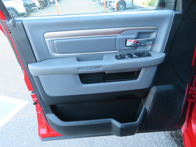 2016 Ram 1500 SLT photo 19